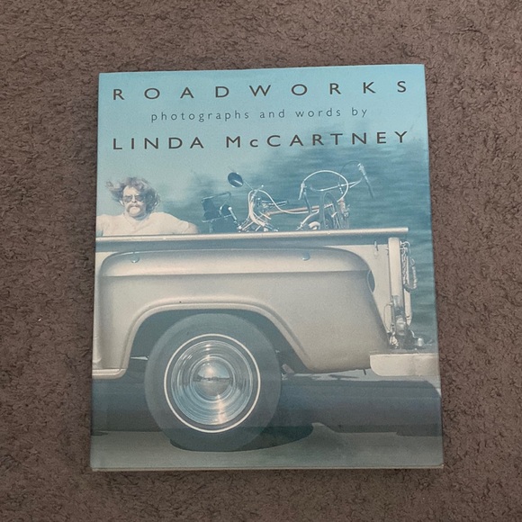 Roadworks photographs and words by Linda McCartney - Picture 1 of 1